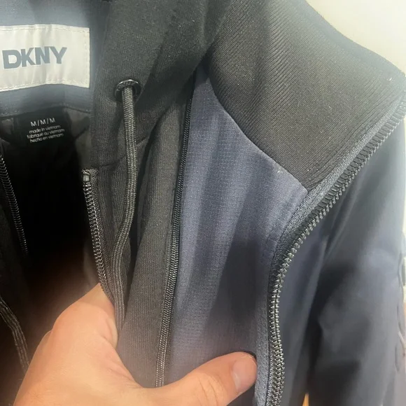 NWT Navy DKNY bomber jacket - Medium with removable hood - Picture 6 of 8